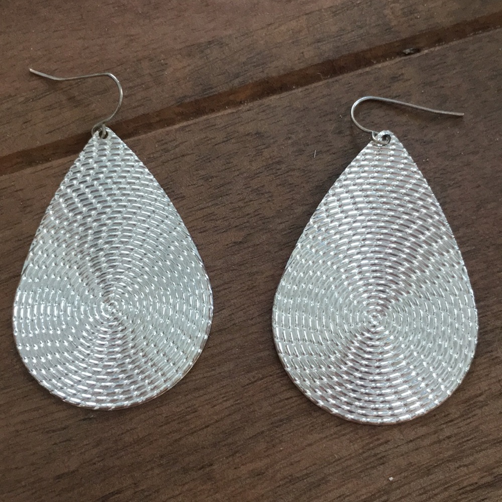 Silver Earring and Ring set - Picture 3 of 3